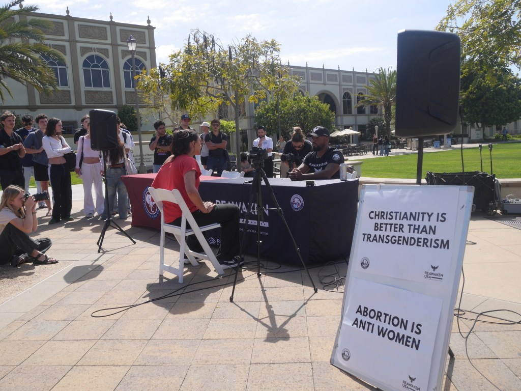 Right-wing speaker debates on campus